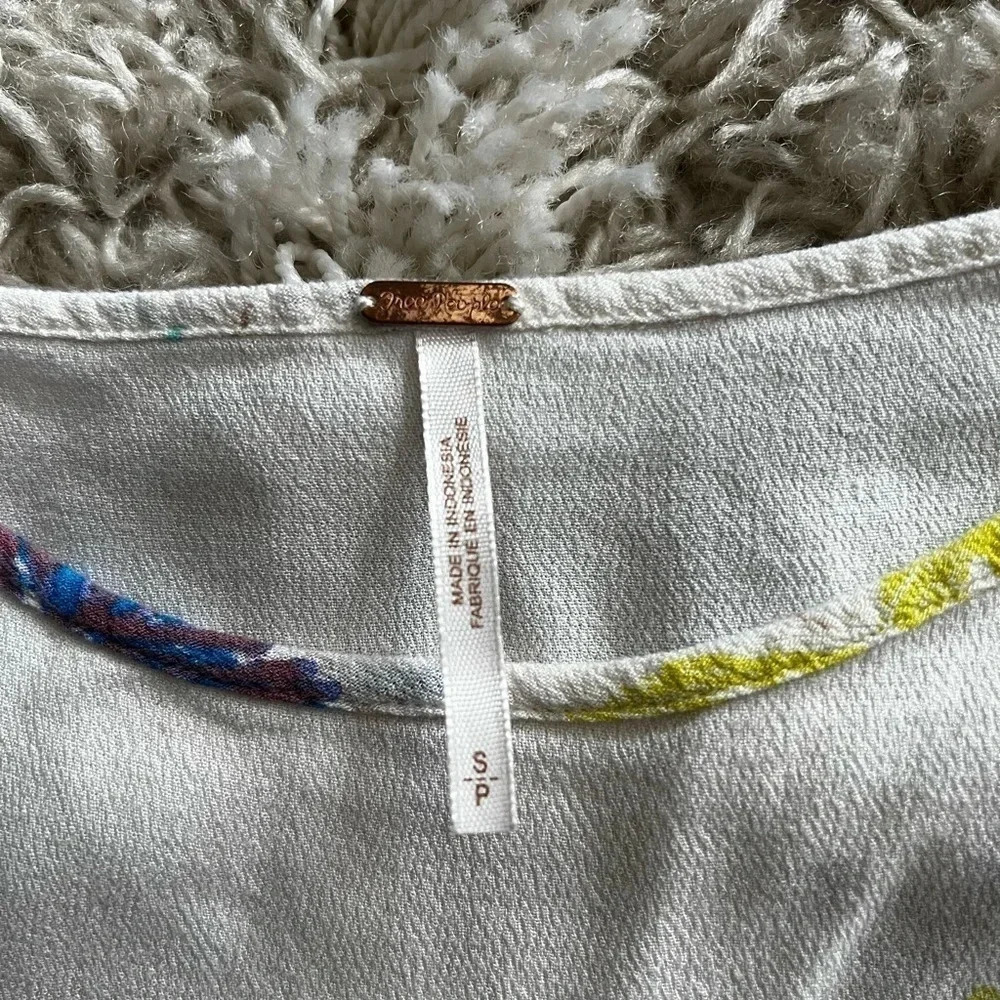 Free People cold shoulder top - Picture 10 of 10